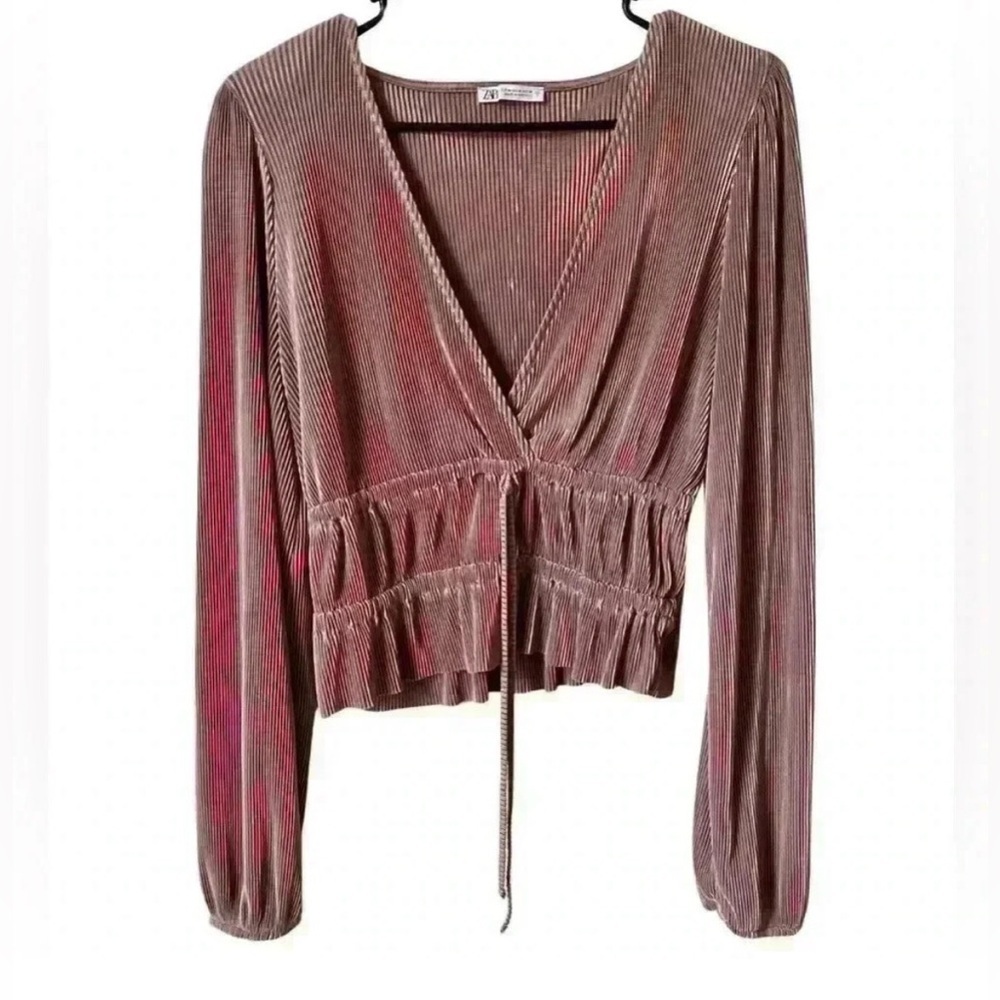 Zara Woman's Cropped Pleated Long Sleeve Top Pink
Mauve